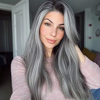 Customer wearing color 1B40 hair extensions